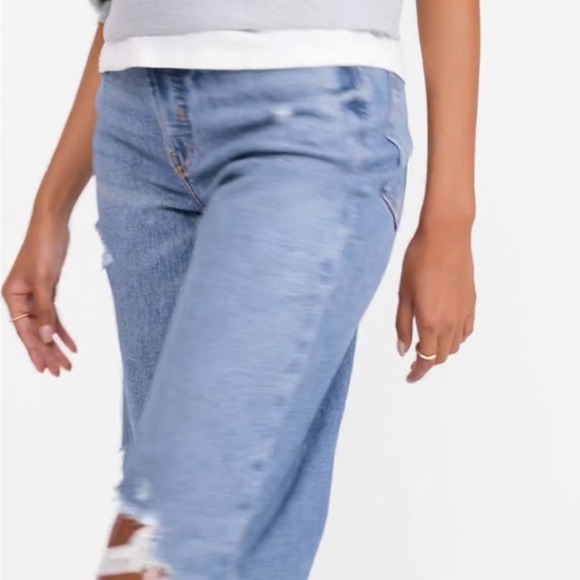 🔥Old Navy | Women's Medium Blue Distressed Mid-Rise Boyfriend Jeans raw hem sz 6 - Picture 12 of 16